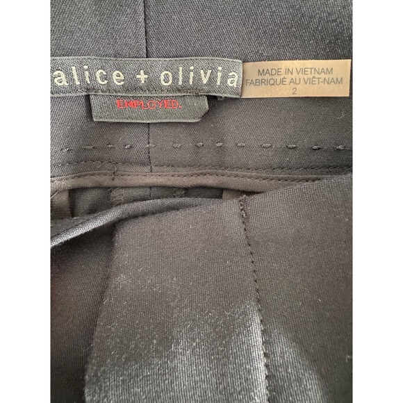 Alice + Olivia Black Women Shorts - Picture 4 of 5